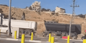 الاحتلال يعتقل عددا من العمال على حاجز عسكري جنوب القدس