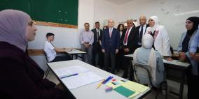 رئيس الوزراء يطلق امتحان الثانوية العامة من قريتي المغير وأبو فلاح