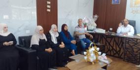 جمعية المرأة العاملة  تعقد لقاءً لتعزيز الشراكة بين مجلس الظل والمجلس البلدي في دير بلوط غرب سلفيت