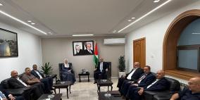 الوزير أيمن قنديل يؤكد أهمية تعزيز التعاون لتطوير الخدمات المقدمة للمواطنين