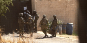 الاحتلال يخطر بإخلاء منازل في كفر عقب شمال القدس