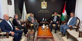 تعاون بين سلطة الطاقة والإعلام الرسمي لإطلاق برنامج توعوي حول الطاقة الشمسية