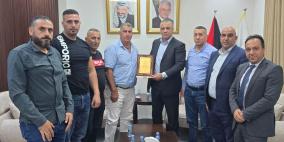 اللواء ناصر البوريني يستقبل رئيس واعضاء مجلس قروي عينابوس