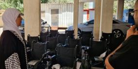 غنام تسلم عشرات الكراسي الكهربائية لمستحقيها.. وتؤكد: دعم ذوي الهمم أولوية