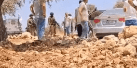 وزارة الحكم المحلي تستنكر اعتداء المستوطنين على رئيس وأعضاء مجلس بلدي بيت فوريك