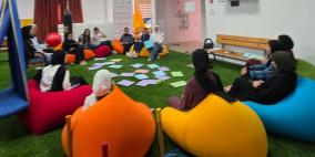 جمعية المرأة العاملة تختتم سلسلة لقاءات المجموعة الداعمة في مخيم الجلزون
