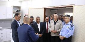 وزير الداخلية يجري جولة في بني نعيم والشيوخ وسعير ويبحث تعزيز الأمن والسلم الأهلي ودعم صمود المواطنين