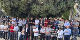 عشرات الآلاف يؤدون صلاة الجمعة في المسجد الأقصى