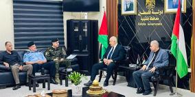 وزير الداخلية يجري زيارة ميدانية لمحافظة قلقيلية ويعقد لقاءات مع مدراء المؤسسات الأمنية والمدنية