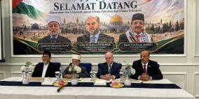 قاضي القضاة والمفتي يلتقيان علماء دين وطلاب علم في إندونيسيا