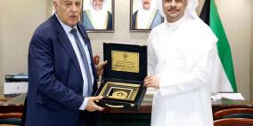 الفريق الرجوب يبحث تعزيز التعاون مع وزير الدولة لشؤون الشباب والرياضة الكويتي