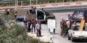 مستوطنون يهاجمون مركبات المواطنين غرب بيت لحم 