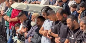 بالصور | عشرات الآلاف يؤدون صلاة الجمعة في المسجد الأقصى