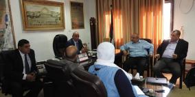 صور.. وزير النقل والمواصلات يتسلم مقر الوزارة بغزة