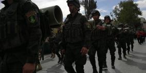 الأجهزة الأمنية في الخليل تنظم عرضا عسكريا في ذكرى الاستقلال