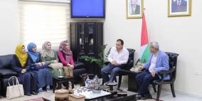 جمعية فلسطين الغد تكرم المشرفين في مخيمها الصيفي" عَ باب القدس "  