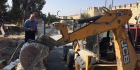 هدم جزء من مقبرة الشهداء في القدس