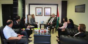 رئيس سلطة المياه يطلع على احتياجات بلدية خاراس