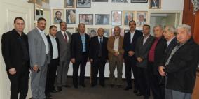 وفد من جمعية رجال الاعمال يزور منزل الشهيد الرئيس ياسر عرفات في غزة