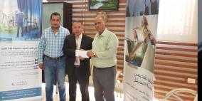 بنك الإسكان فروع فلسطين يساهم في إعادة تأهيل ملعب بلدي سنجل