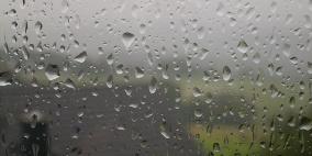 أجواء خماسينية مغبرة اليوم وزخات من المطر ليلا
