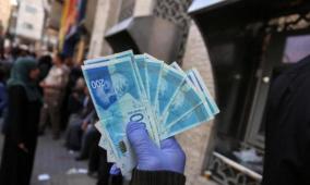 أبو الرب يكشف عن معطيات جديدة حول صرف رواتب الموظفين