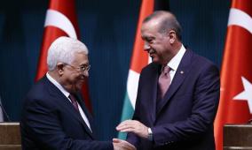 الرئيس عباس يصل تركيا للقاء أردوغان