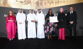 اللجنة العليا للمشاريع والإرث تحصد جائزة أفضل المبادرات المجتمعية بالقطاع الرياضي
