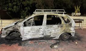 مستوطنون يحرقون مركبات في عطارة