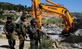 الاحتلال يهدم بركسا للخيول في بلدة سلوان في القدس المحتلة