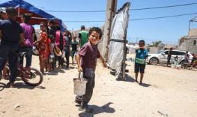 الأمم المتحدة تحذّر من "خنق" تدفق المساعدات المنقذة للحياة إلى غزة