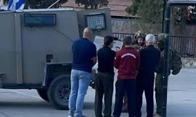 الاحتلال يحتجز شبانا في عانين غرب بجنين ويعتدي عليهم بالضرب المبرح