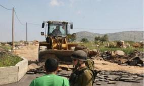 الاحتلال يستولي على جرافتين خلال اقتحام كفر عقب