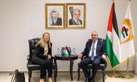 الشيخ يلتقي القنصل العام البريطانية ويؤكد أهمية الاعتراف بدولة فلسطين