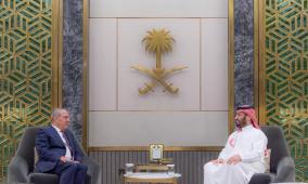 تفاصيل لقاء حسين الشيخ مع ولي العهد السعودي