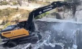 الاحتلال يجبر مواطنا على هدم منزله في جبل المكبر