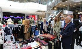 افتتاح بازار "الإصرار لنواصل المشوار الرابع" دعماً للمشاريع النسوية