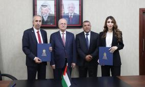 وزارة العمل واتحاد الصناعات الجلدية يوقعان مذكرة تفاهم بهدف خلق فرص عمل مستدامة