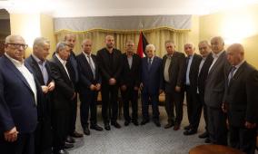 الرئيس عباس يلتقي مع فصائل منظمة التحرير الفلسطينية في لبنان