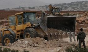 الاحتلال يجرف أراضي زراعية في دوما جنوب نابلس