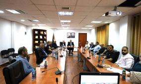 الوزير قنديل يلتقي رؤساء وأعضاء مجالس قروية لمناقشة التحديات الحالية وخطط التطوير وتوحيد الجهود