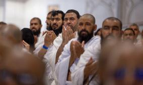 الحجاج يبدأون أول أيام التشريق في مناسك الحج