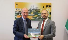 مؤسسة ياسر عرفات تزور حرم الجامعة العربية الأمريكية في رام الله وتبحث التعاون المشترك معها