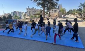 حديقة الاستقلال ومدرسة سيرك فلسطين تطلقان برنامجاً تدريبياً في فنون السيرك للأطفال واليافعين