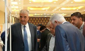 النقد وعوامل الصمود