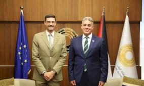 محافظ سلطة النقد يبحث مع رئيس بعثة الاتحاد الأوروبي التعاون المالي وتحديات القطاع المصرفي