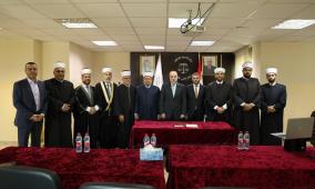 4 قضاة شرعيين جدد بينهم قاضٍ من غزة يؤدون اليمين أمام قاضي القضاة
