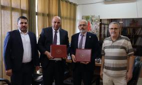 جامعة بيرزيت توقع مذكرة تفاهم مع اتحاد الصناعات الغذائية والزراعية الفلسطينية لتعزيز التعاون الأكاديمي الصناعي