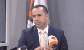 المهندس سليم مسلم يبتكر جهازا ثوريا لعلاج العمود الفقري