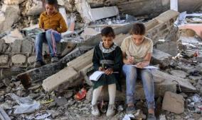 660 ألف طفل في غزة خارج المدارس للعام الثالث